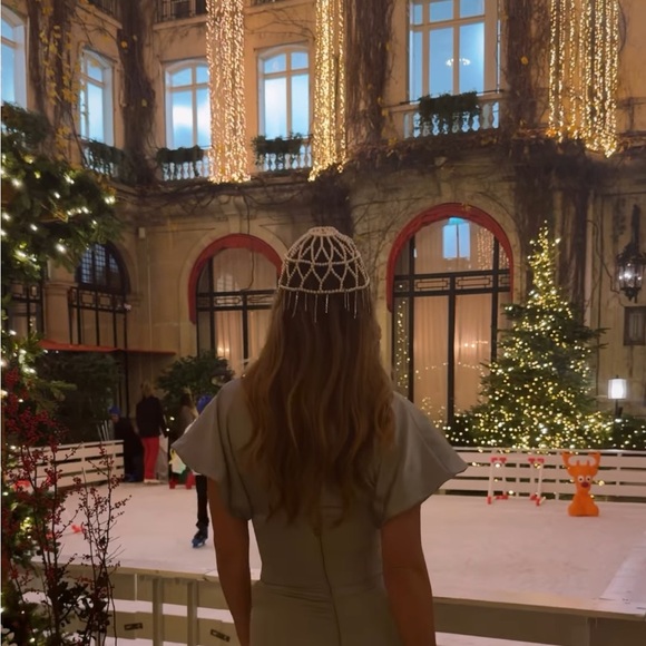 GORGEOUS ZARA NWT Jewel Pearl Cap - Picture 8 of 16